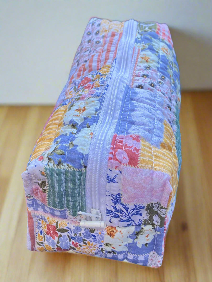 Vintage Picnic Hair Tool bag