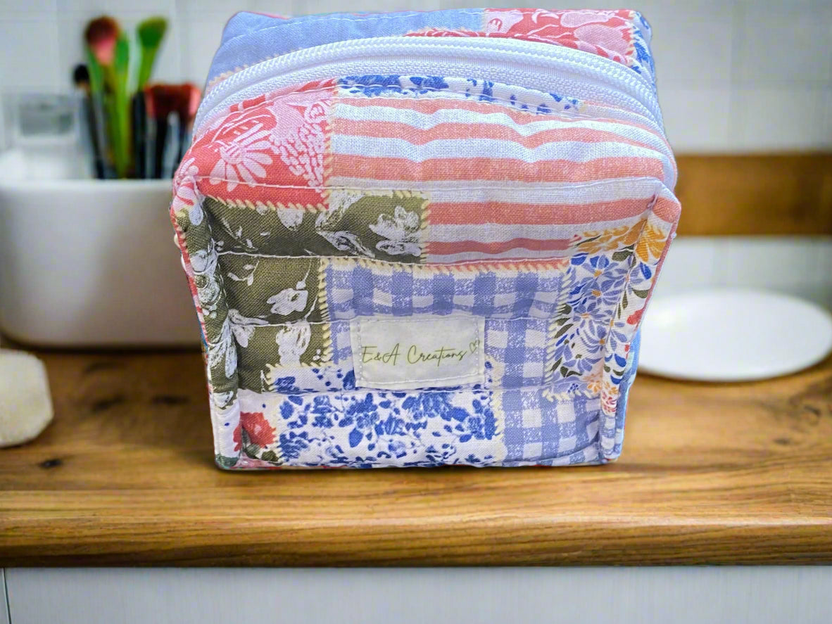 Vintage Picnic Mini Makeup bag