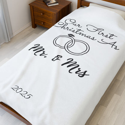 Personalized Mr. & Mrs. Velveteen Plush Blanket | Cozy Wedding Gift, First Holiday, Couple's Keepsake, Home Decor