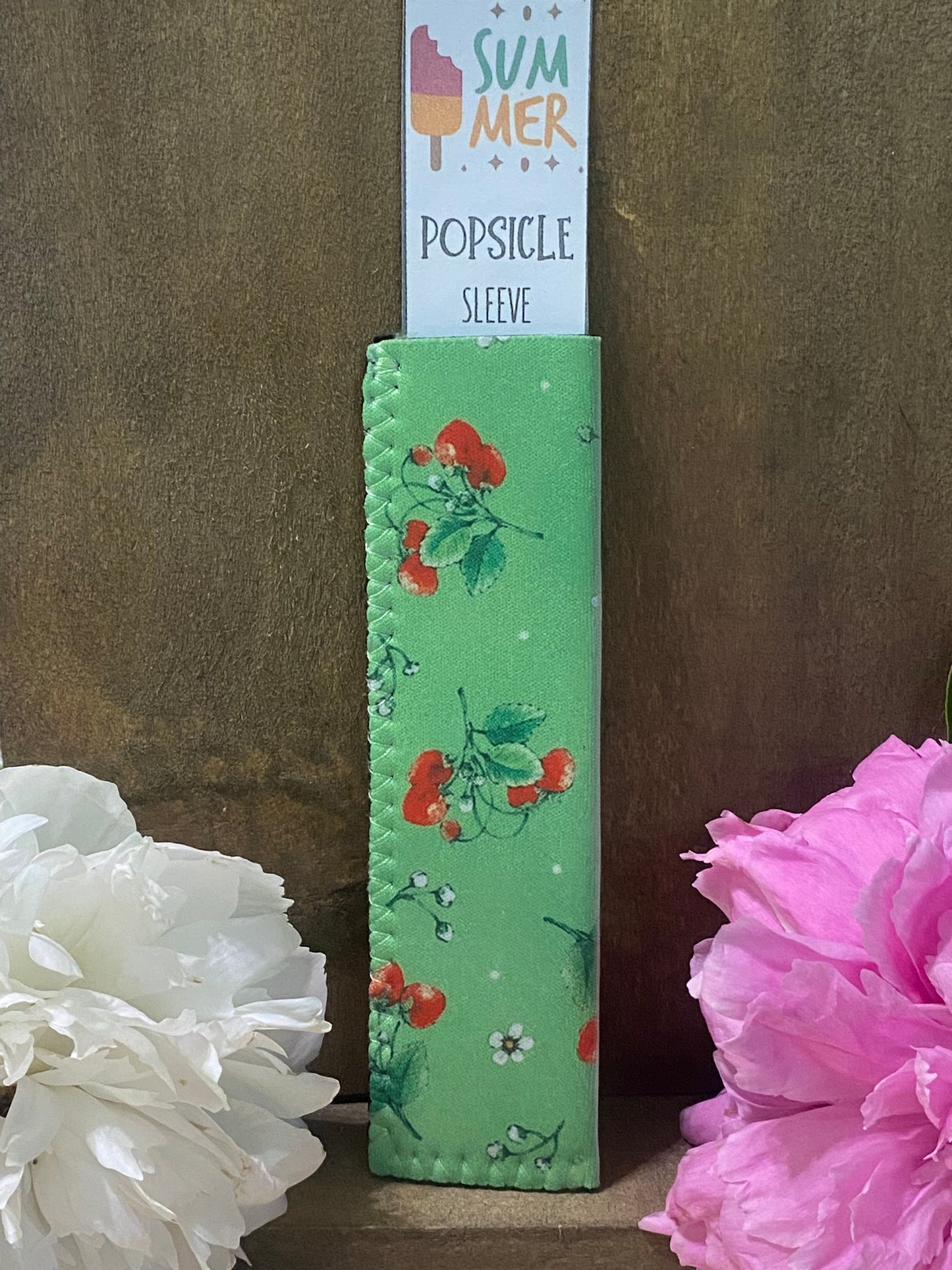 Freeze pop sleeve Strawberries on green with white flower
