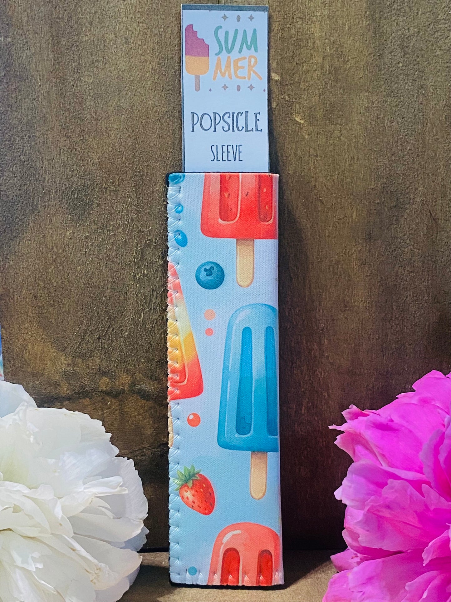 Freeze Pop sleeve Blue popsicle with strawberry and blueberry