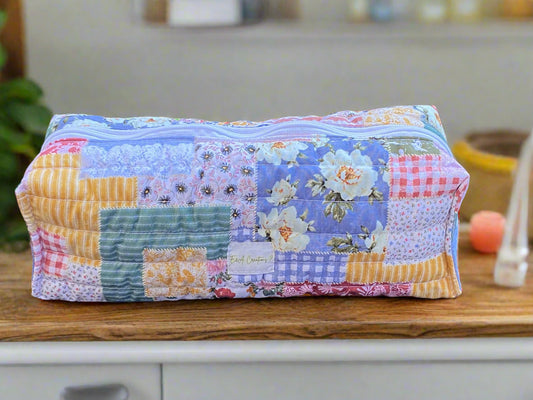 Vintage Picnic Hair Tool bag